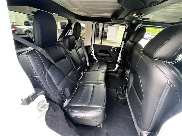 Used 2021 Bright White Clearcoat Jeep Unlimited Sahara image 22