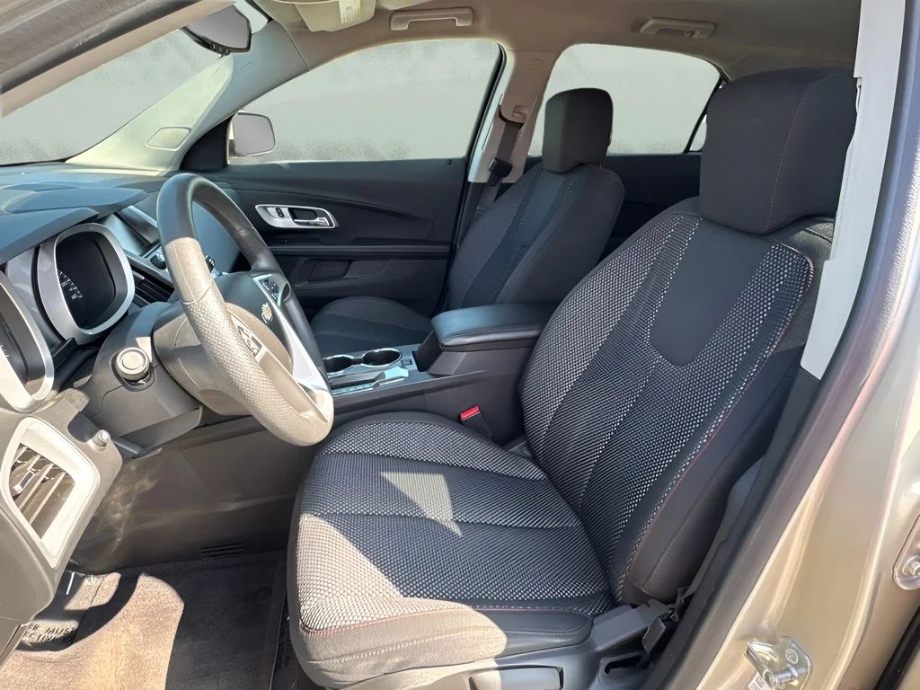 Used 2016 Gold Chevrolet LT image 9