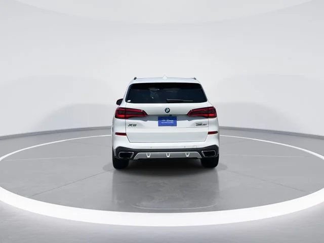 Used 2019 White BMW xDrive40i image 6