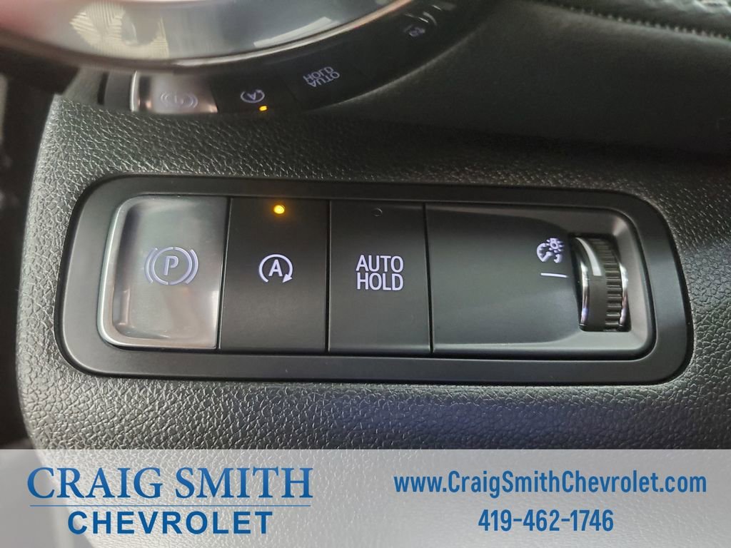 Used 2025 Mosaic Black Metallic Chevrolet LT image 19