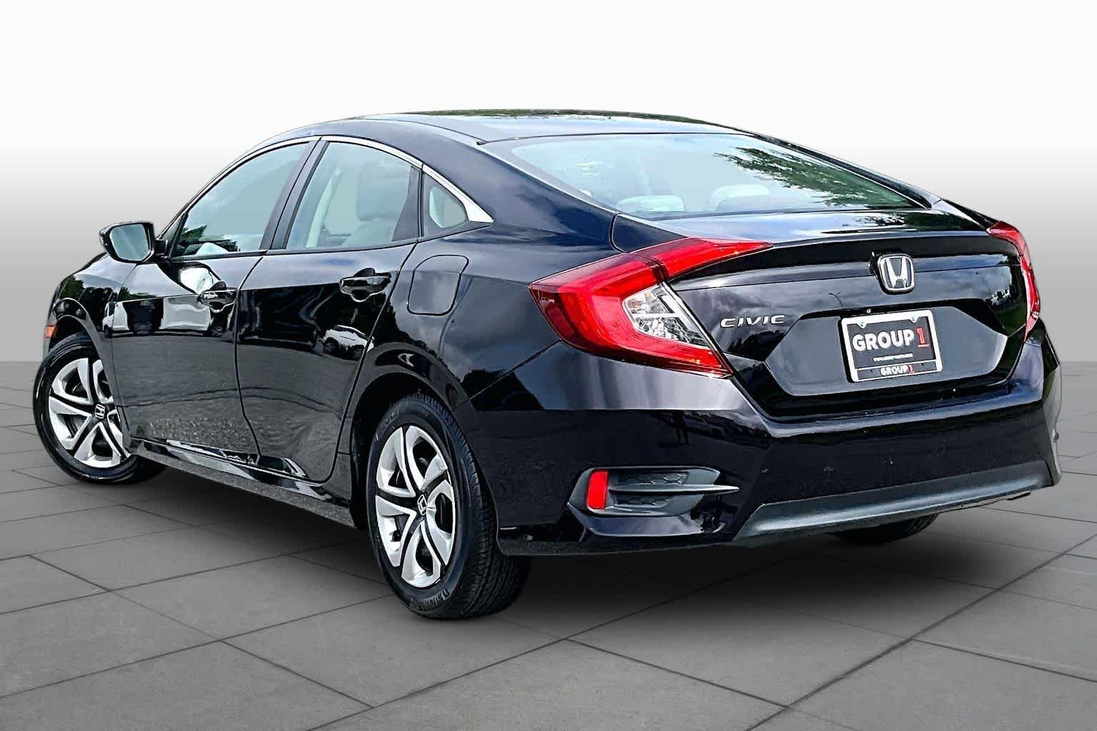 Used 2016  Honda LX image 12
