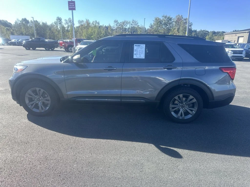Used 2021 Gray Ford XLT image 5