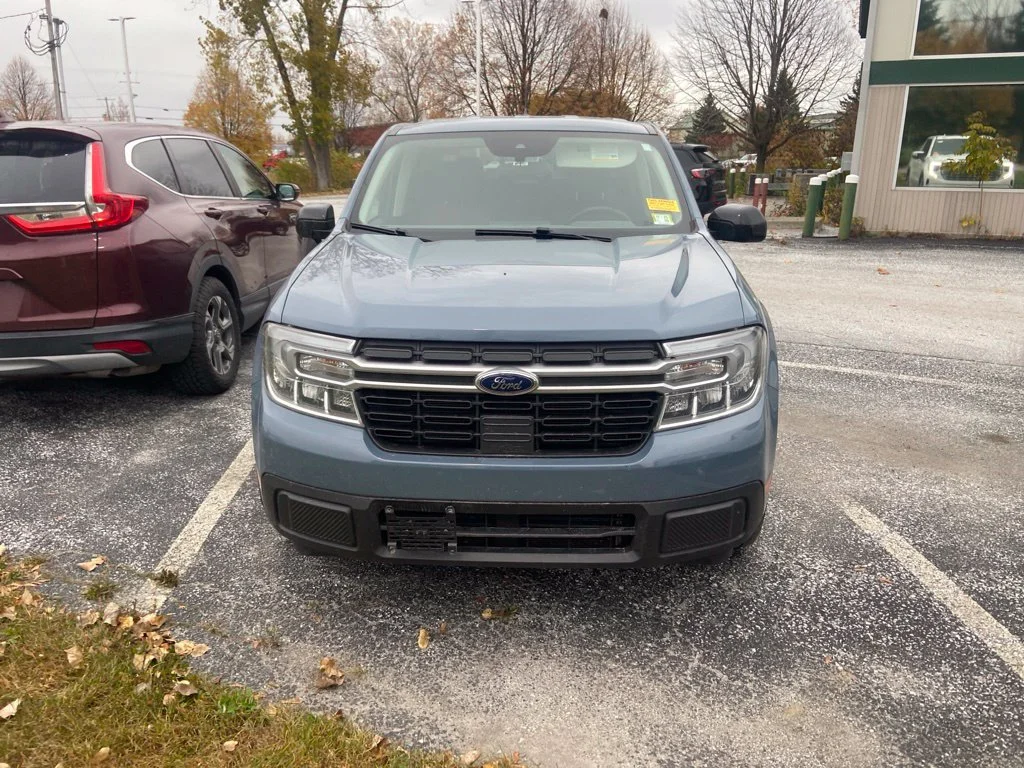 Used 2024 Azure Gray Metallic Ford Lariat image 2