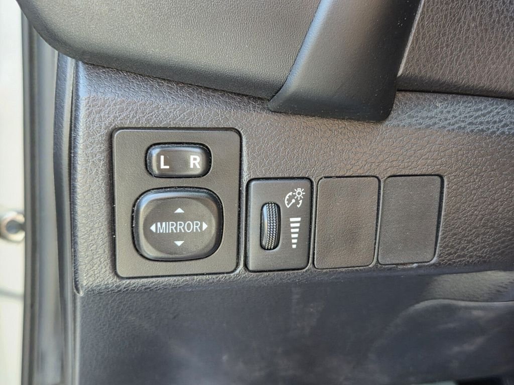 Used 2019 Silver Toyota SE image 26