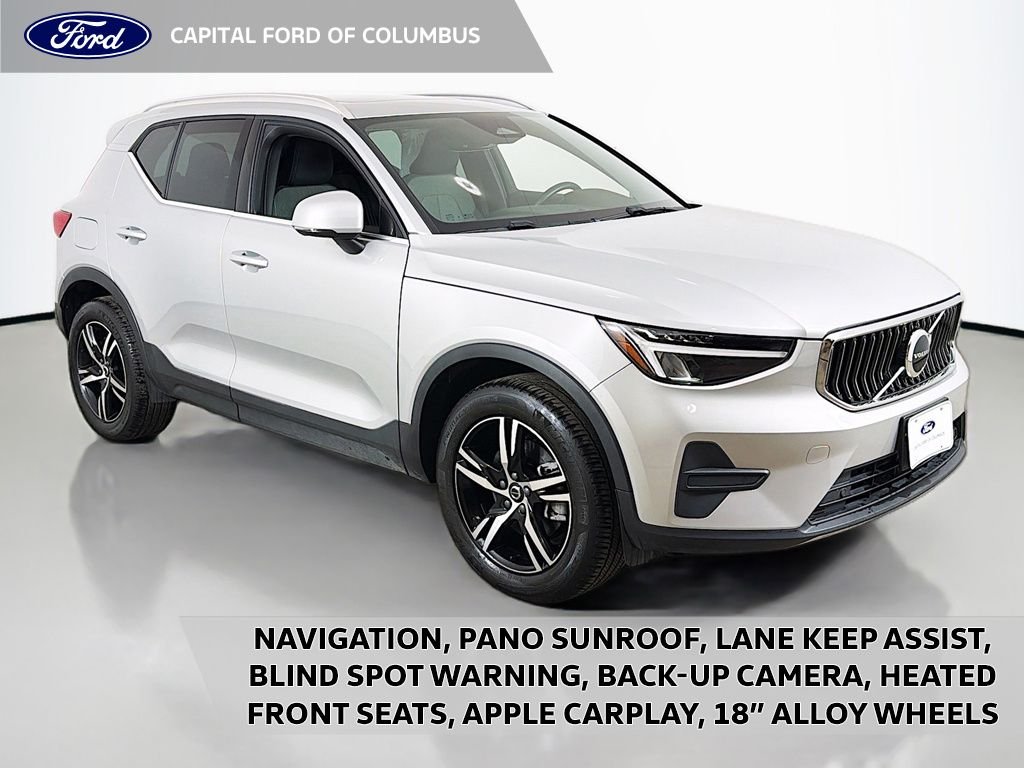 2025 Volvo XC40
