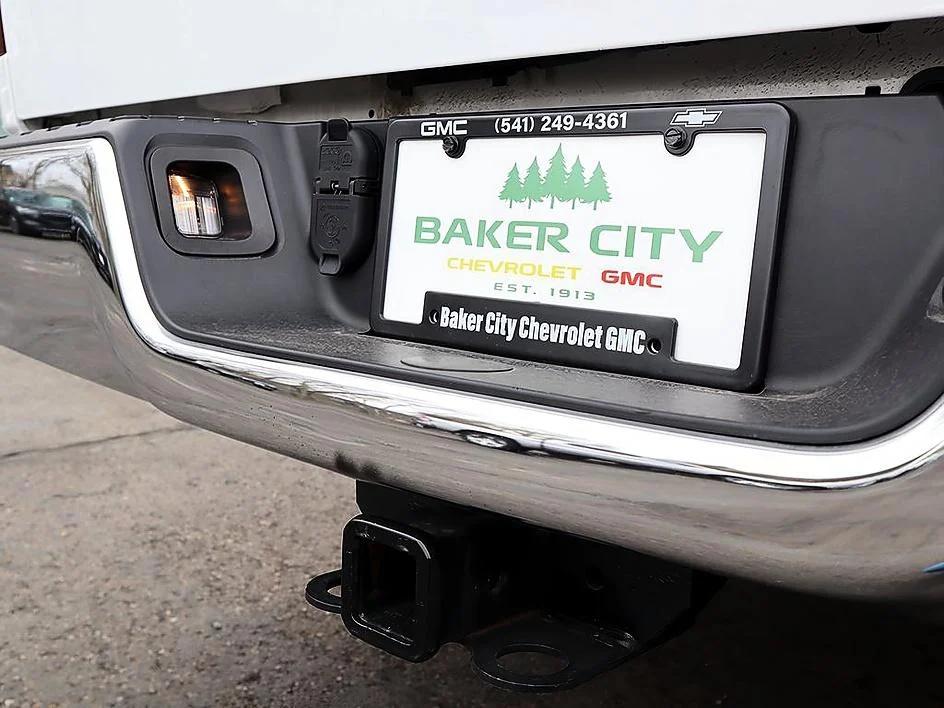 Used 2022 Bright White Ram SLT image 31