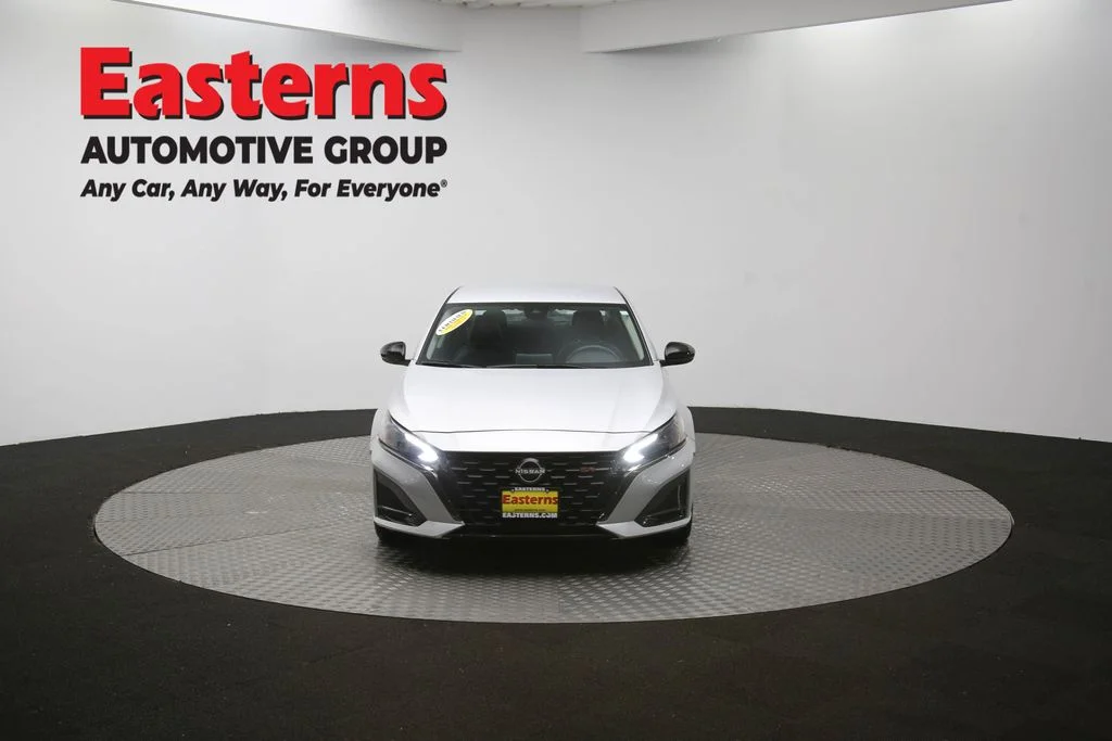 Used 2024 Silver Nissan 2.5 SR image 51