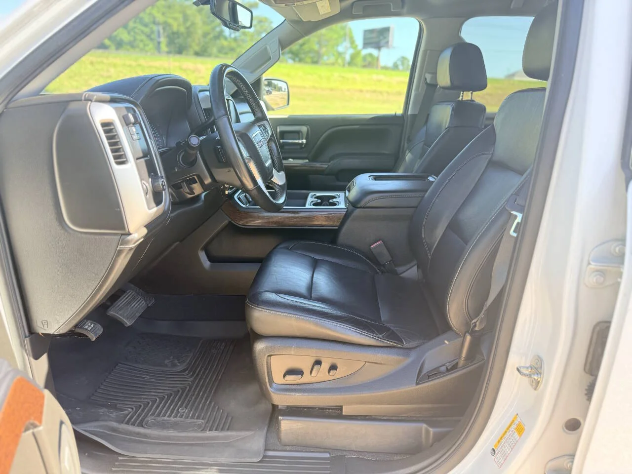 Used 2018 White GMC SLT 4x2 4dr Crew Cab 5.8 ft. SB image 13