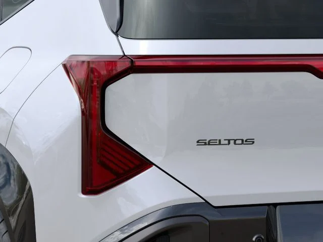 New 2027 Snow White Pearl Kia X-Line S image 11