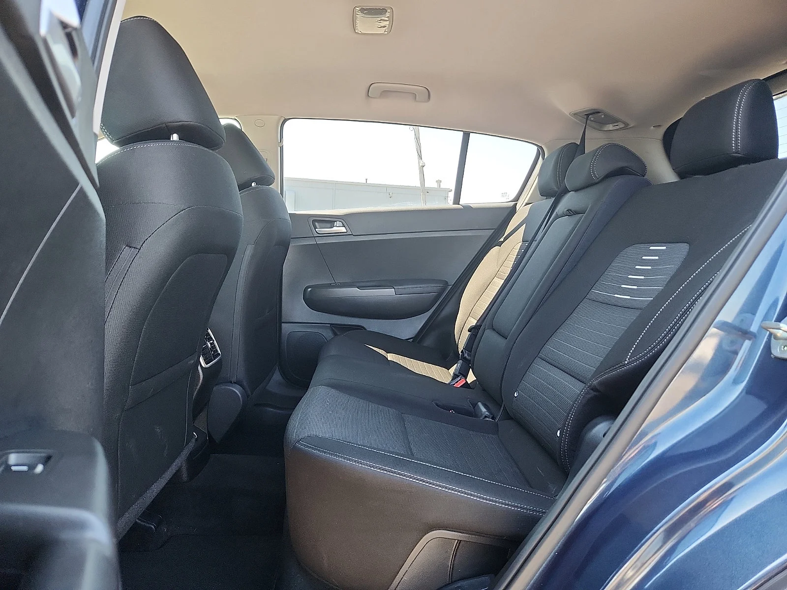 Used 2022 Pacific Blue Kia LX image 10