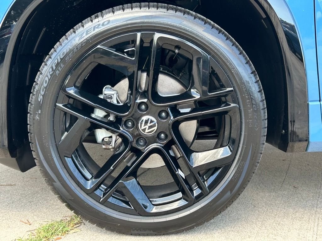New 2026 Blue Volkswagen 2.0T SE R-Line Black image 34