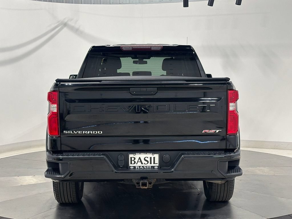Used 2019 BLACK Chevrolet RST image 13