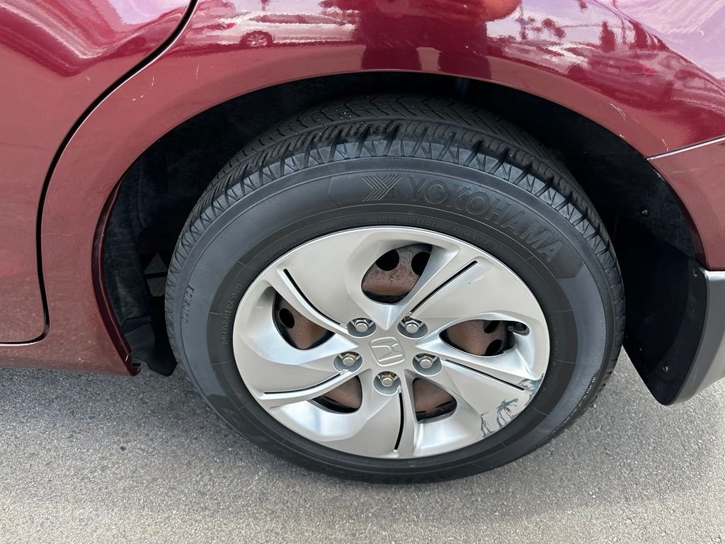 Used 2015 Crimson Pearl Honda LX image 9