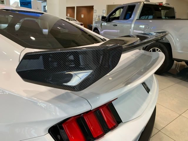 New 2025 Oxford White Ford Shelby GT 350 image 8