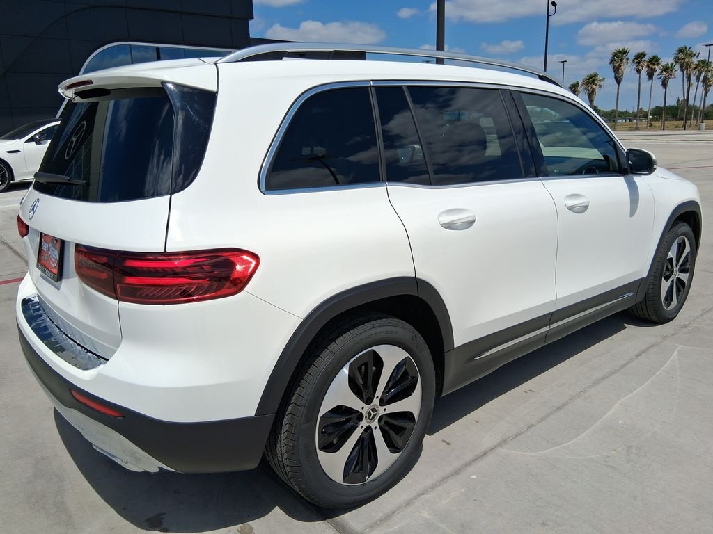 New 2026 Polar White Mercedes-Benz GLB 250 image 9