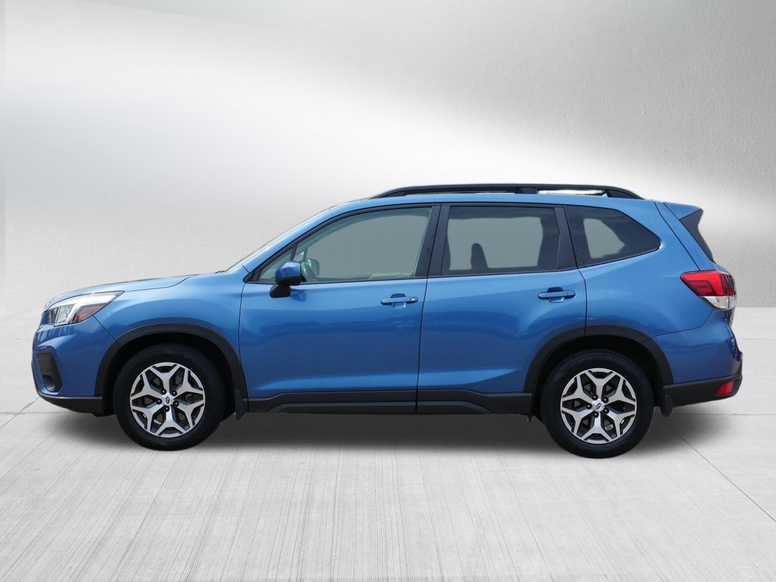 Used 2019 Horizon Blue Pearl Subaru Premium image 4