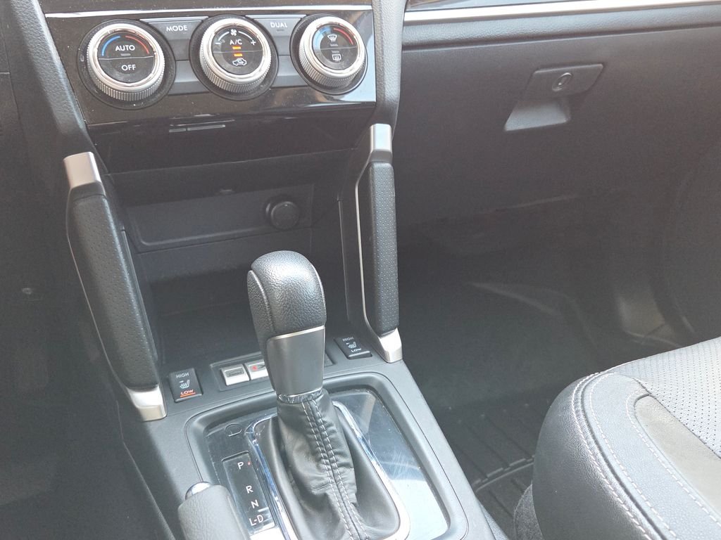 Used 2018 Blue Subaru 2.5i Touring image 27