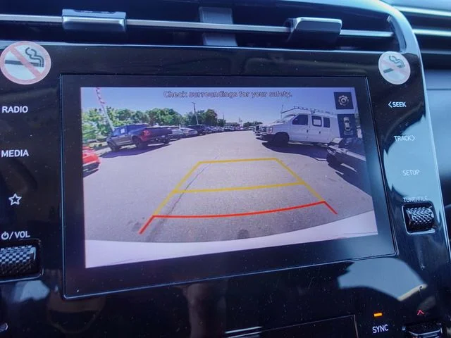 Used 2024 White Hyundai SEL image 17
