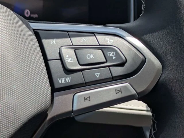 New 2026 Black Volkswagen 1.5T SE image 26