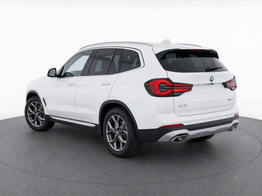 Used 2023 Alpine White BMW xDrive30i image 3