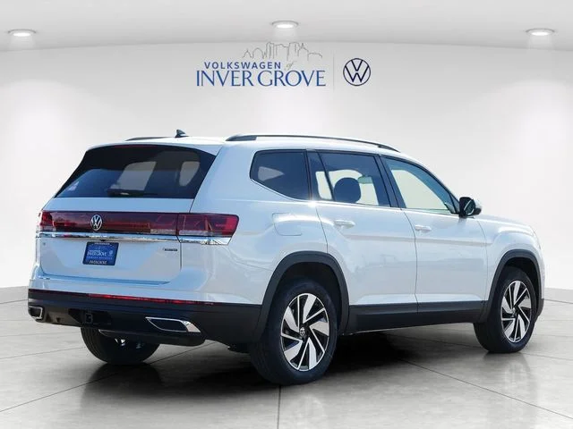 New 2026 White/off-white Volkswagen 2.0T SE w/Technology image 2