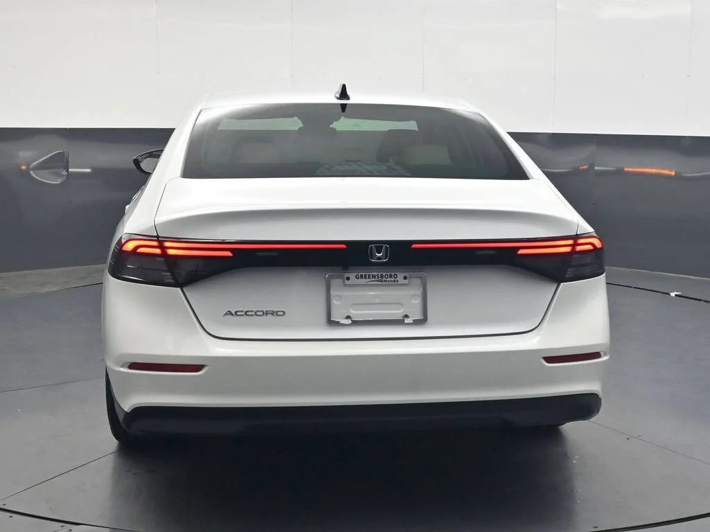 Certified Used 2026 Platinum White Pearl Honda SE image 49