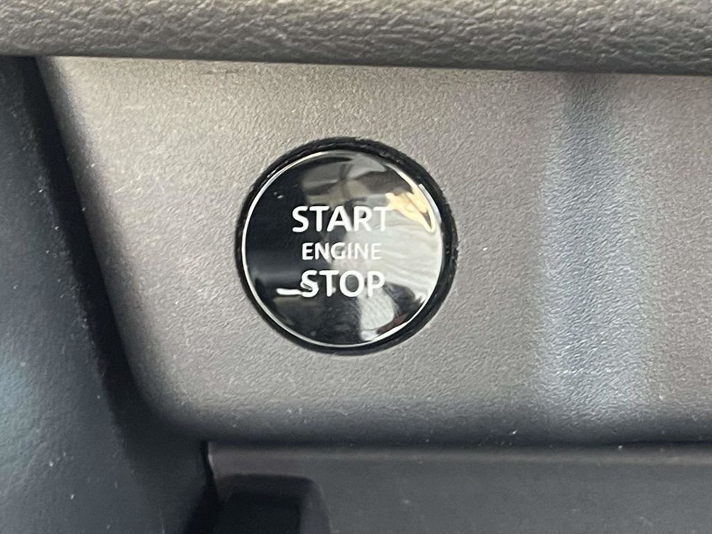 2025 Nissan Rogue SV - Photo 31