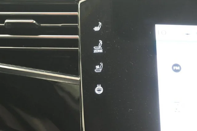 Used 2023 Bright White Clearcoat Jeep 4DR 4WD image 19