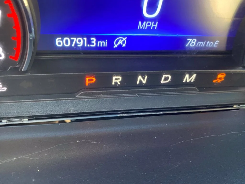 Used 2020 White Ford Limited image 4