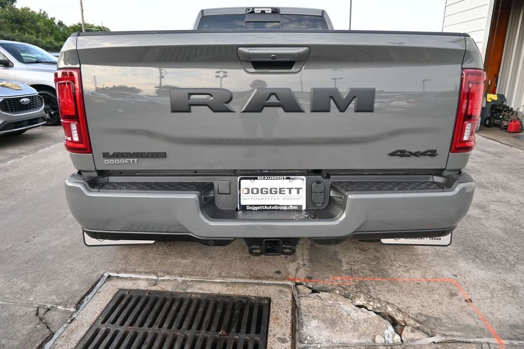 New 2026 Ceramic Gray Clear-Coat Exterior Paint RAM Laramie image 21