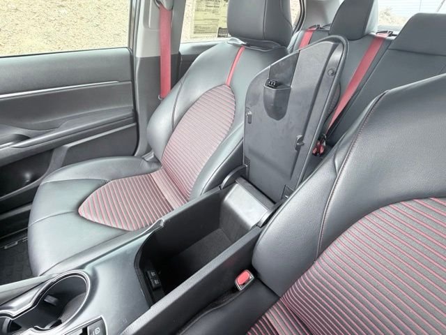 2020 Toyota Camry XSE - Photo 18