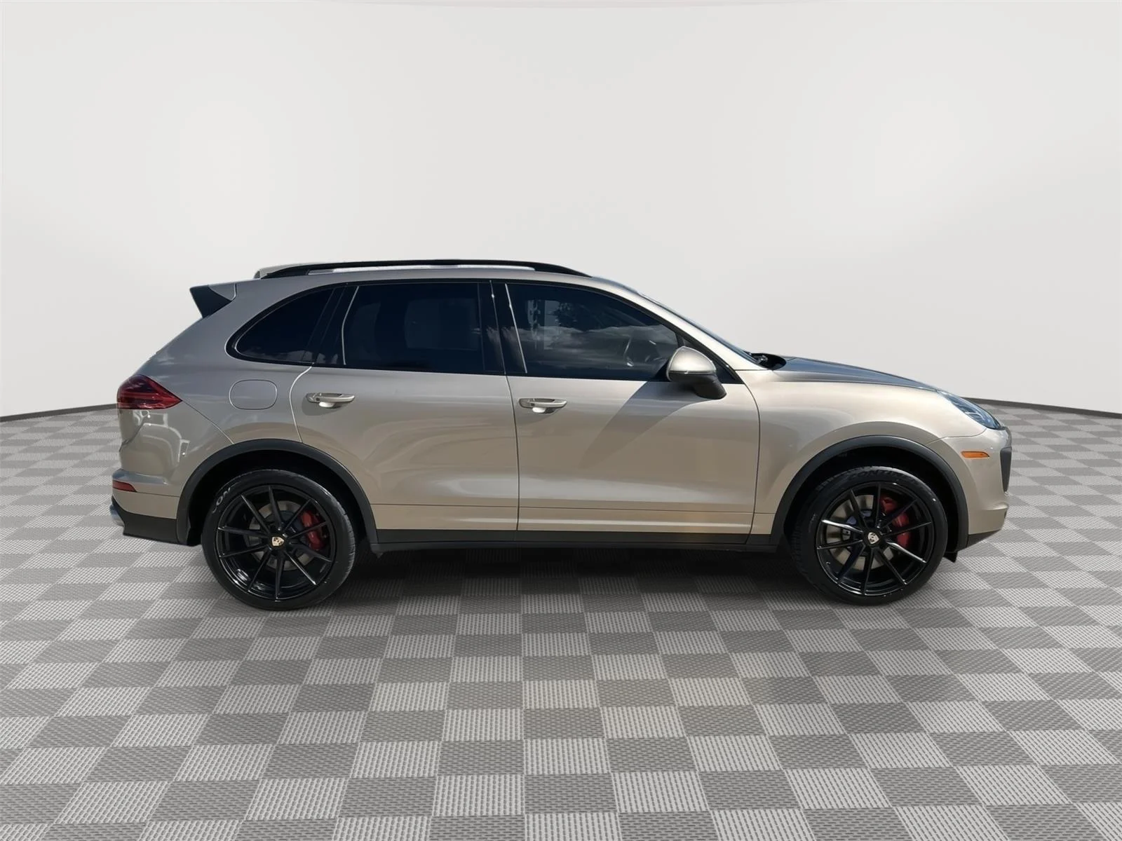 Used 2015 Palladium Metallic Porsche Turbo image 2
