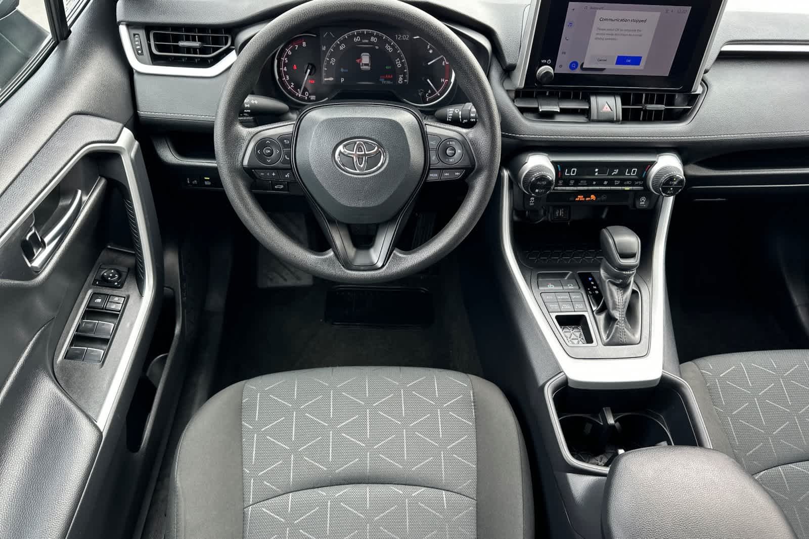 2025 Toyota RAV4 XLE - Photo 14