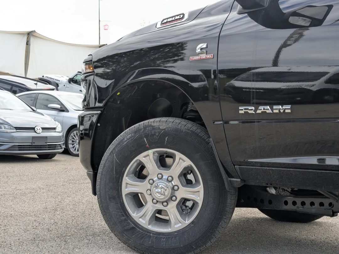New 2026 Black RAM Big Horn - - 6.7L HO Diesel - 12 Nav - Sport App Pkg - 5th Wheel/Gooseneck Prep & More! image 9