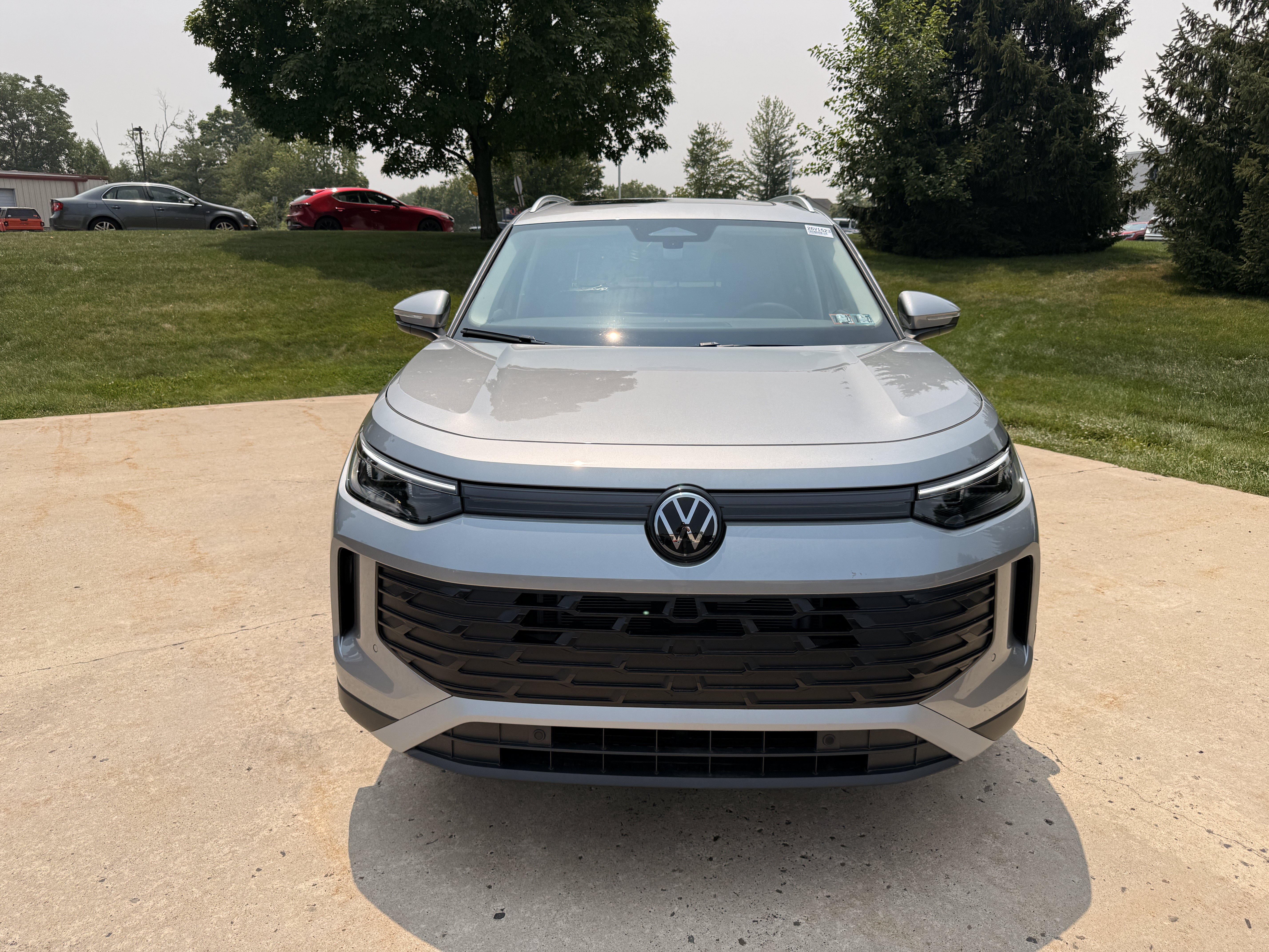 New 2026 Pyrite Silver Metallic Volkswagen SE image 8