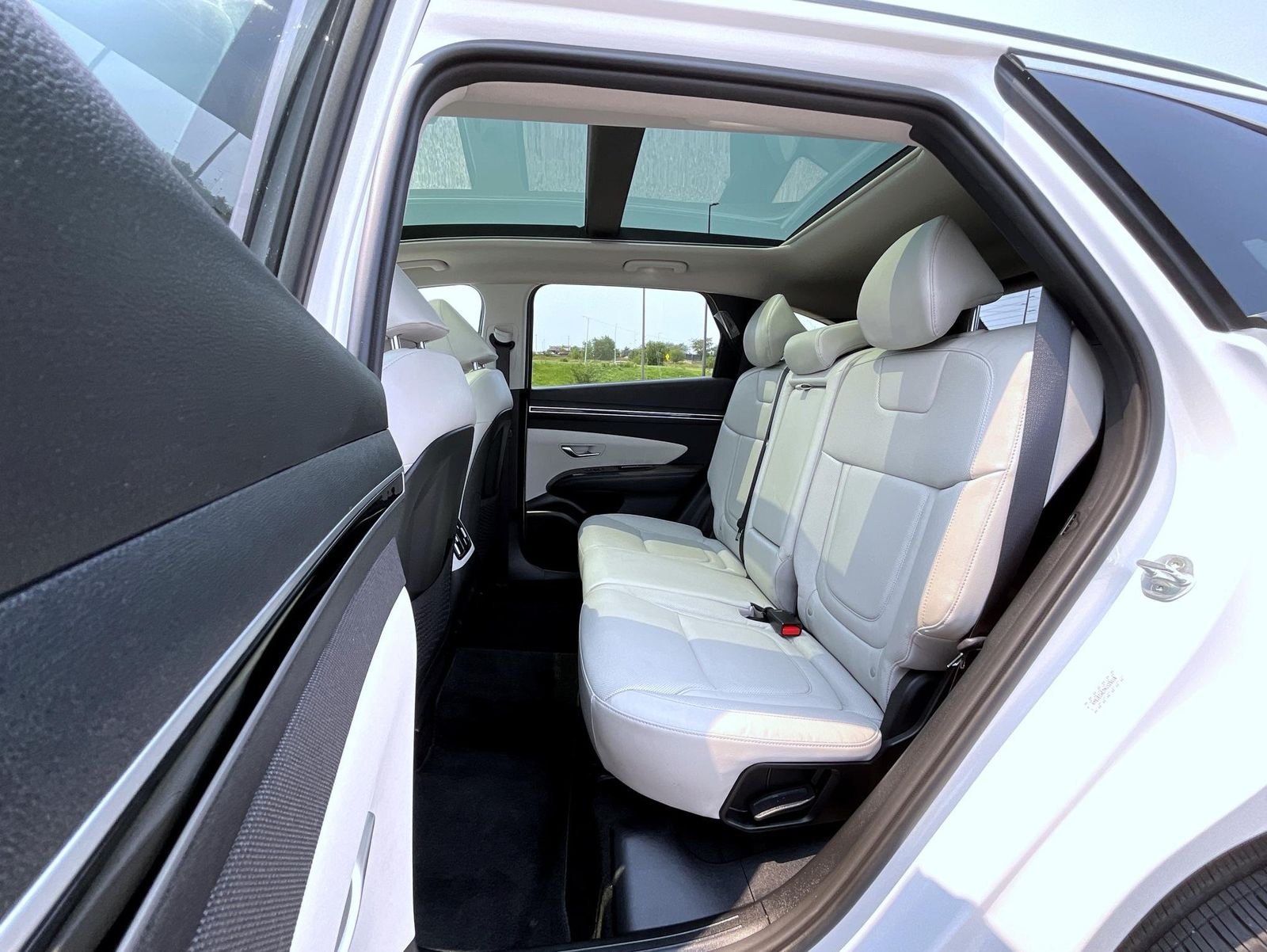 Used 2022 Gray Hyundai Limited image 19