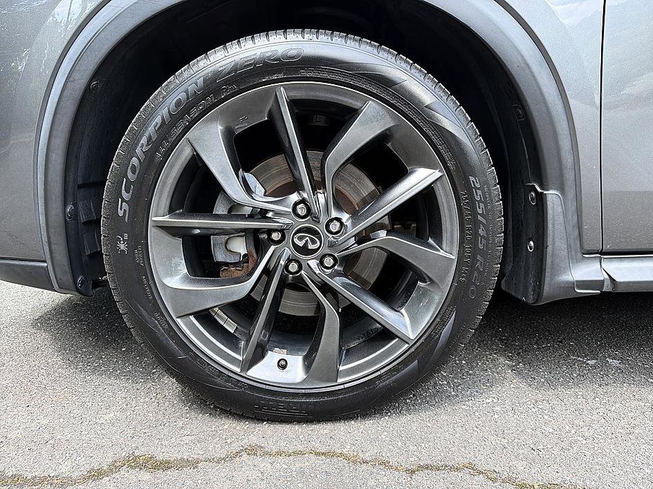 Used 2019 Graphite Shadow INFINITI ESSENTIAL image 9