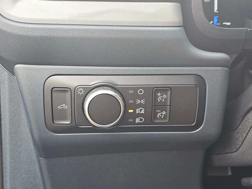 New 2025 Carbonized Gray Metallic Ford XLT image 23