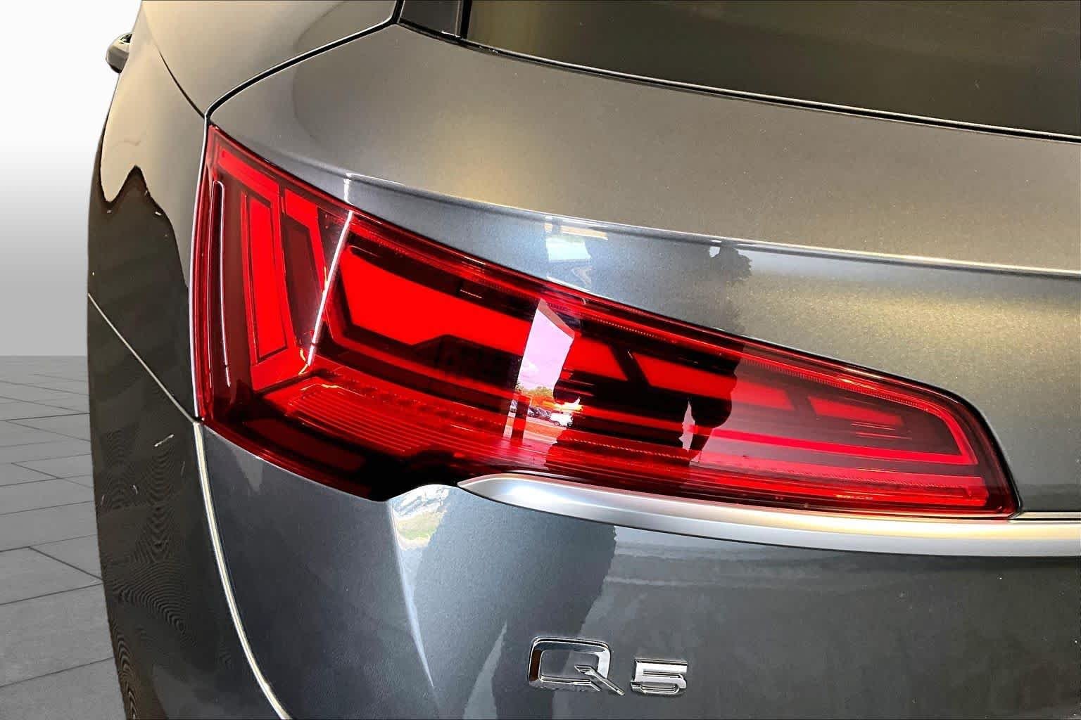 Used 2022 Daytona Gray Pearl Effect Audi S line Premium image 28