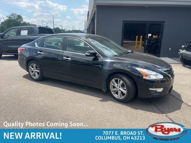 Used 2015 Super Black Nissan 2.5 SL image 1