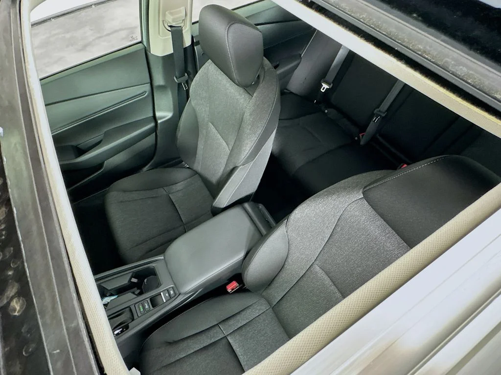 New 2026 Urban Gray Pearl Honda SE image 31