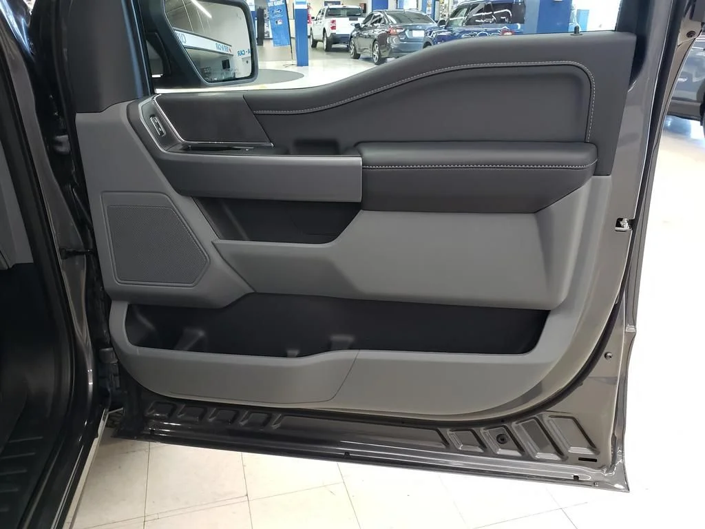 New 2026 Carbonized Gray Metallic Ford XLT image 18
