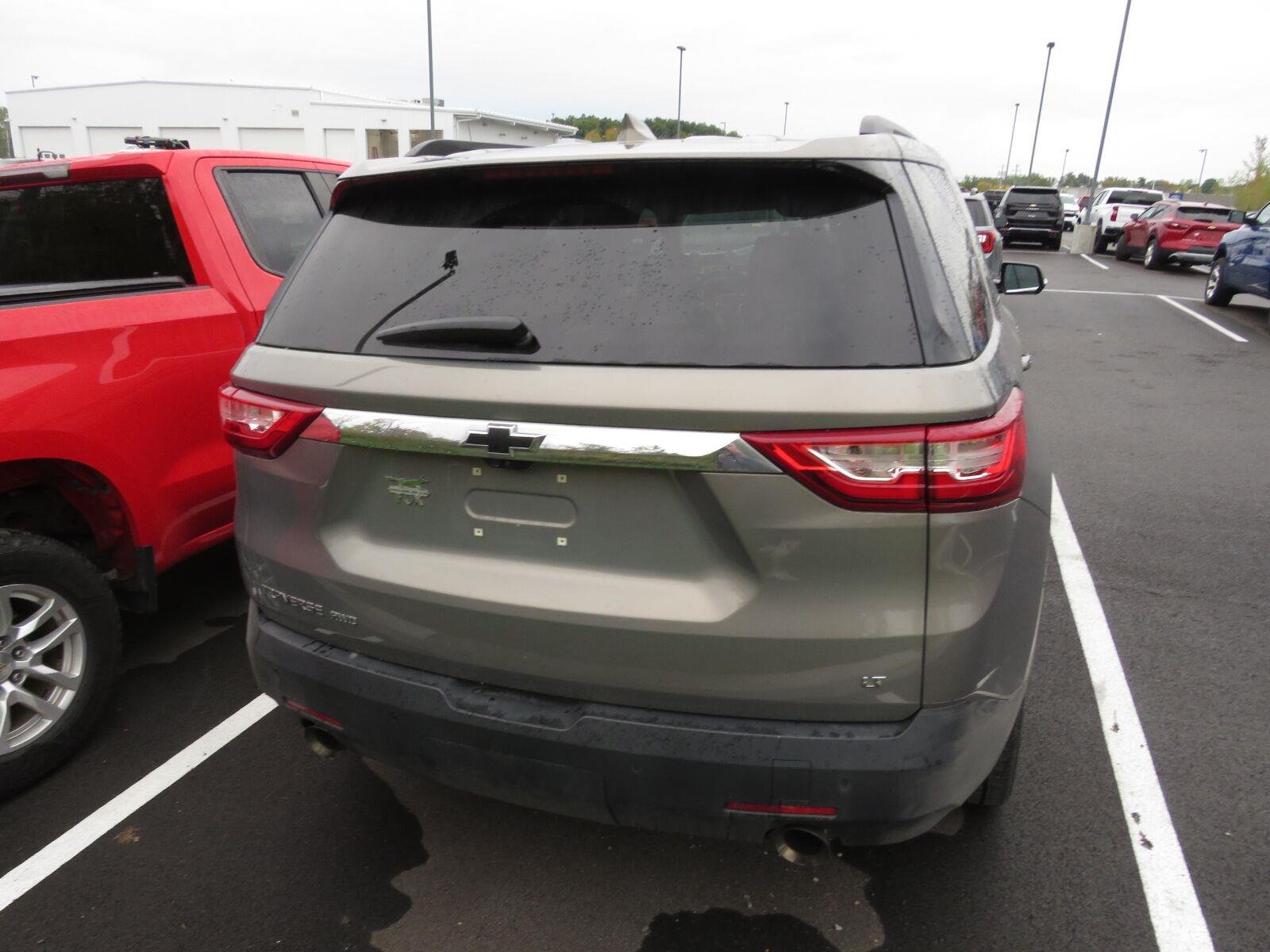Used 2019 Pepperdust Metallic Chevrolet LT Leather image 10