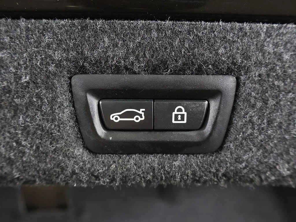 Used 2018 Dark Graphite BMW 530e xDrive iPerformance image 58