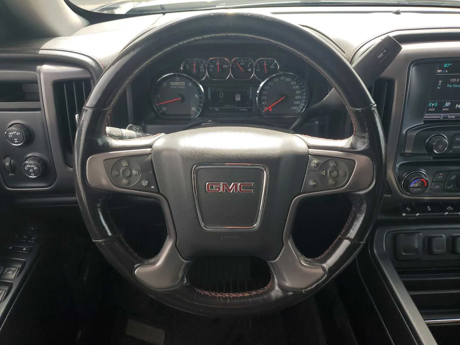 Used 2018 ONYX BLACK GMC SLT image 16