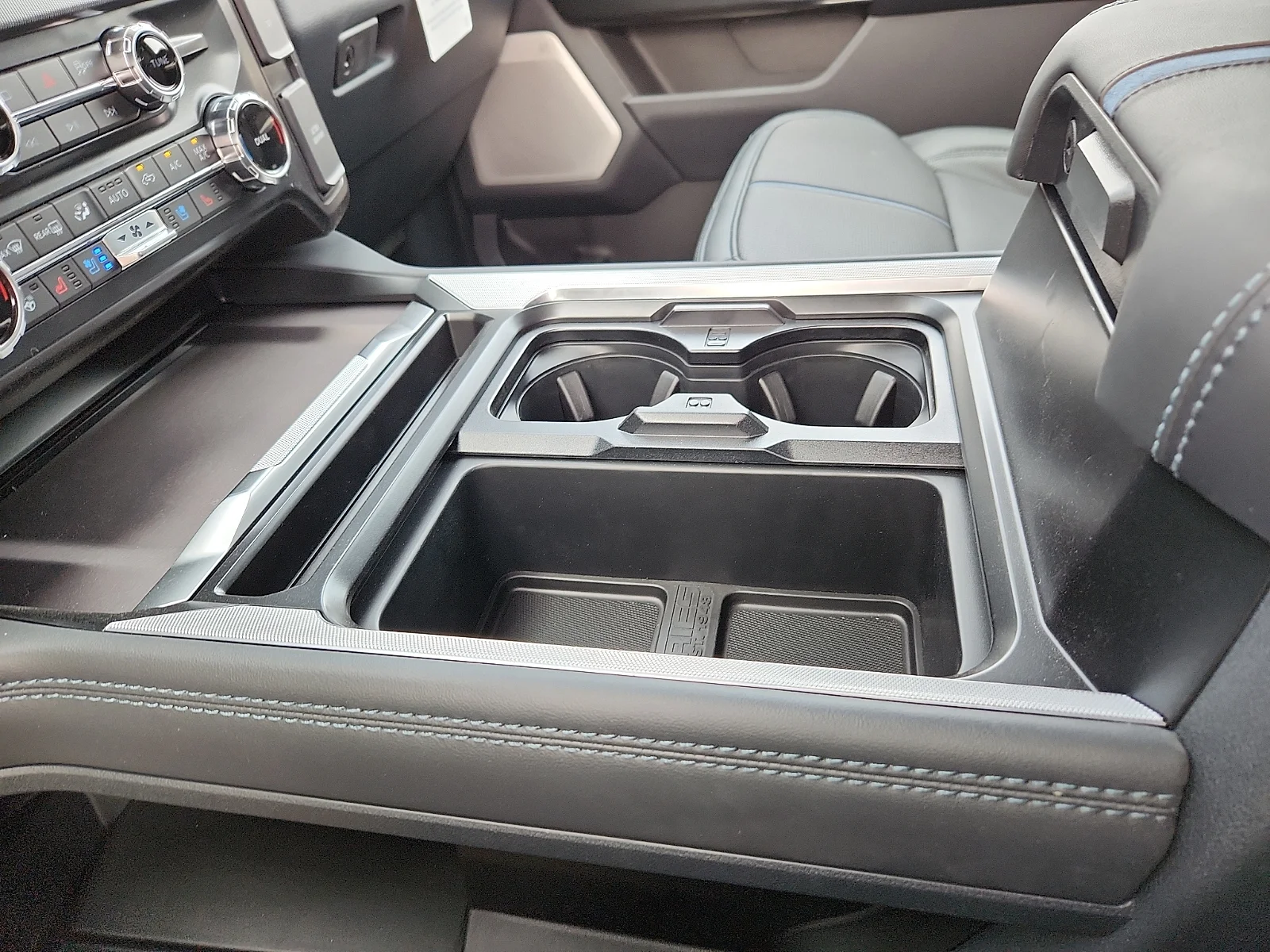New 2026 Carbonized Gray Metallic Ford F-350® Platinum® image 25