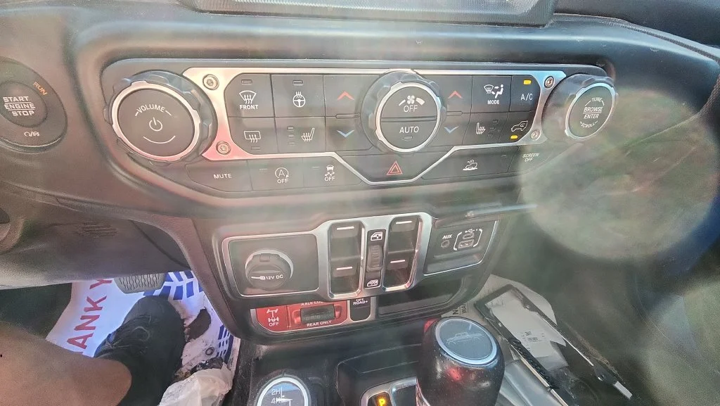 Used 2022 Blue Jeep Mojave image 20