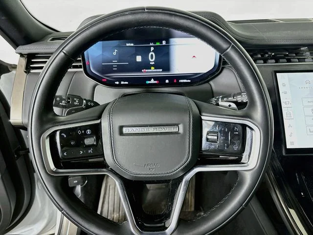 Used 2025 White Land Rover SE image 12