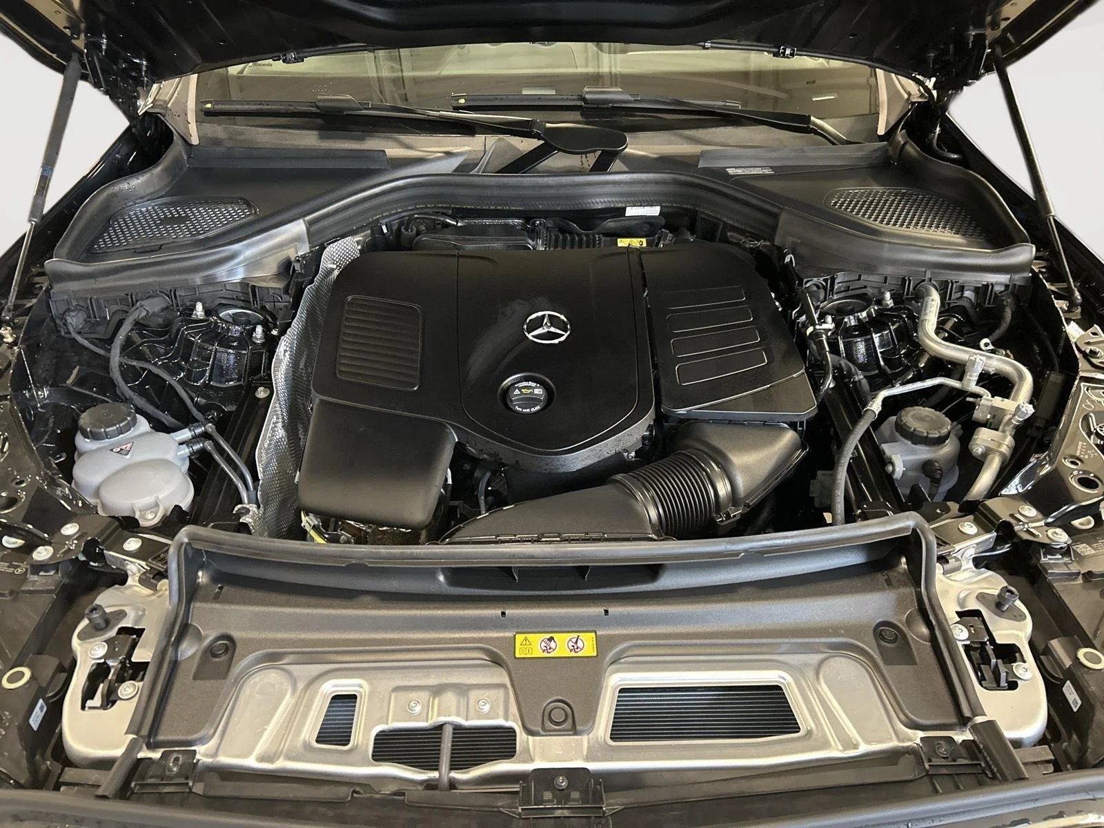 New 2026 BLACK Mercedes-Benz GLC 300 image 30