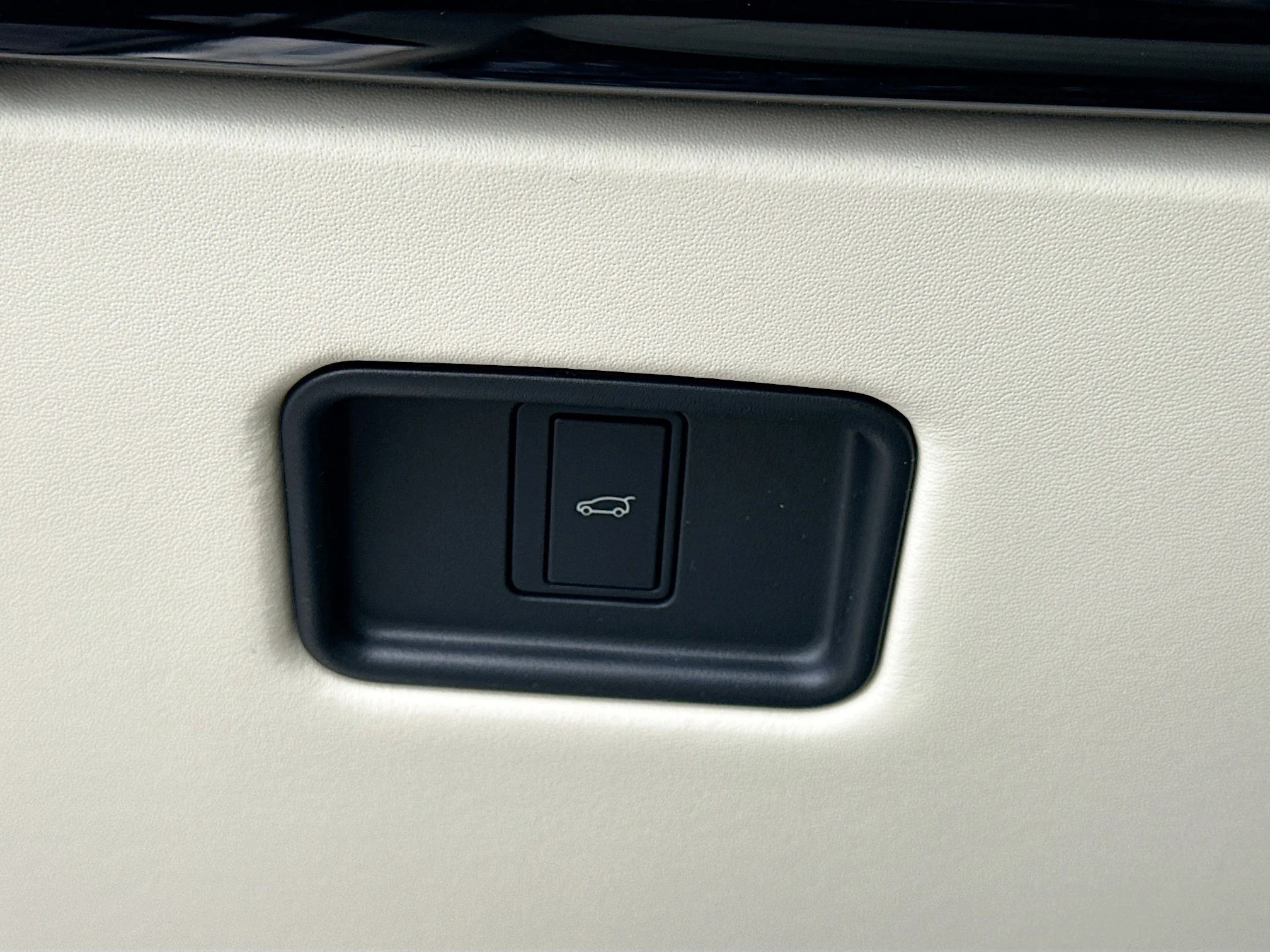 New 2026 Sunset Gold Land Rover Autobiography image 36